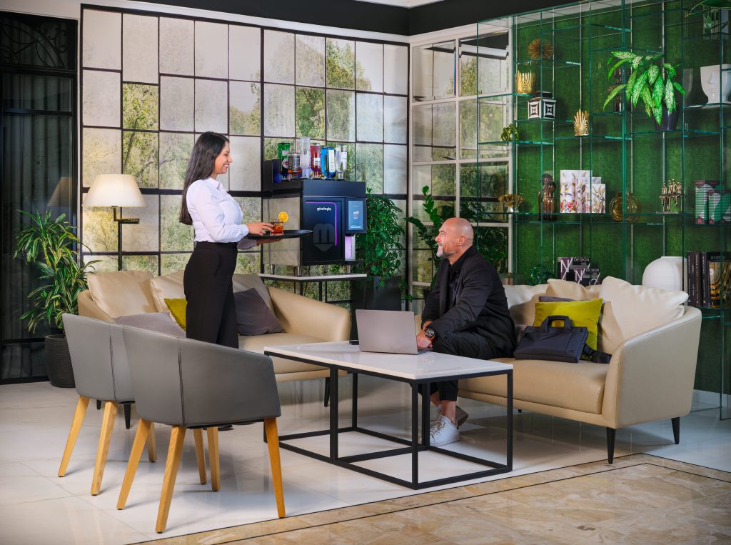Mixologiq Mixo 20 kokteilimasin professionaalses teeninduskeskkonnas